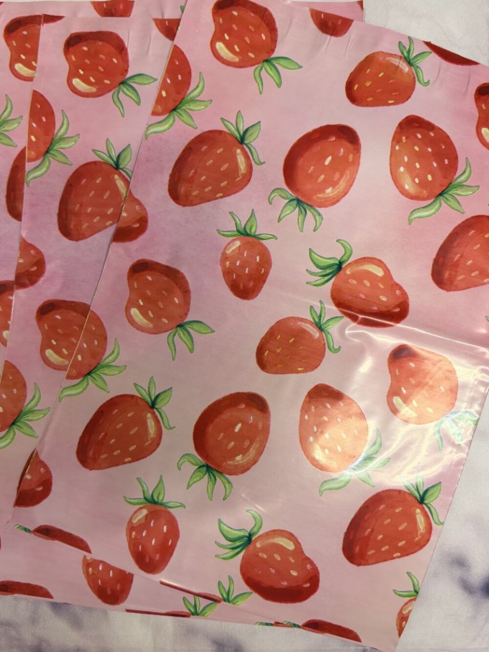 25 10x13 Strawberry designer poly mailer